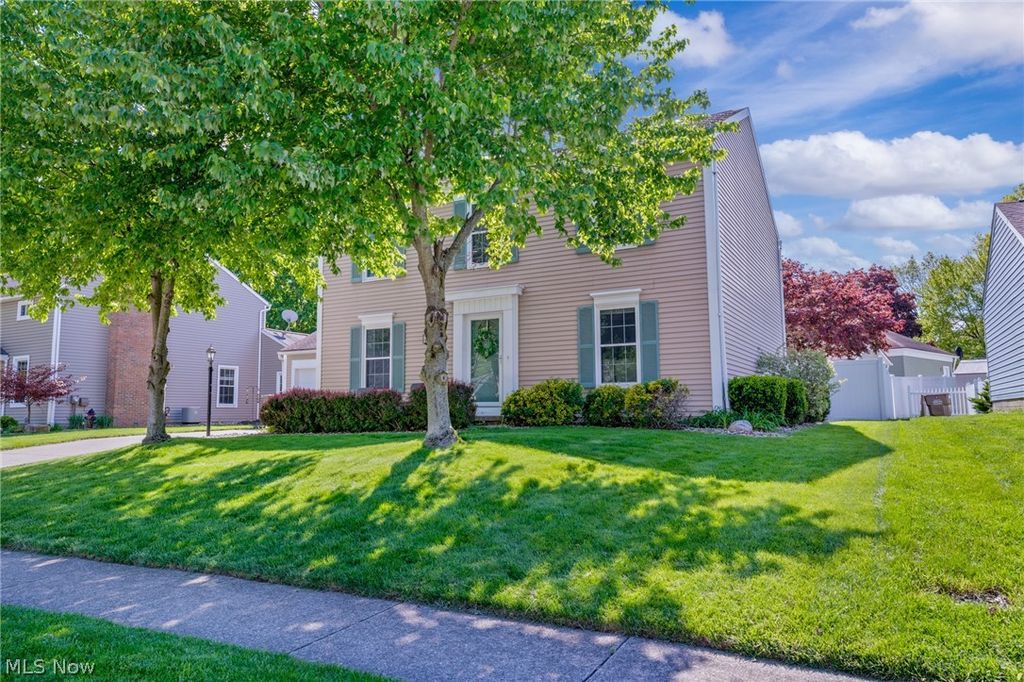 Photo of 2338 Plymouth Lane, Cuyahoga Falls, OH 44221 (MLS # 5210350)
