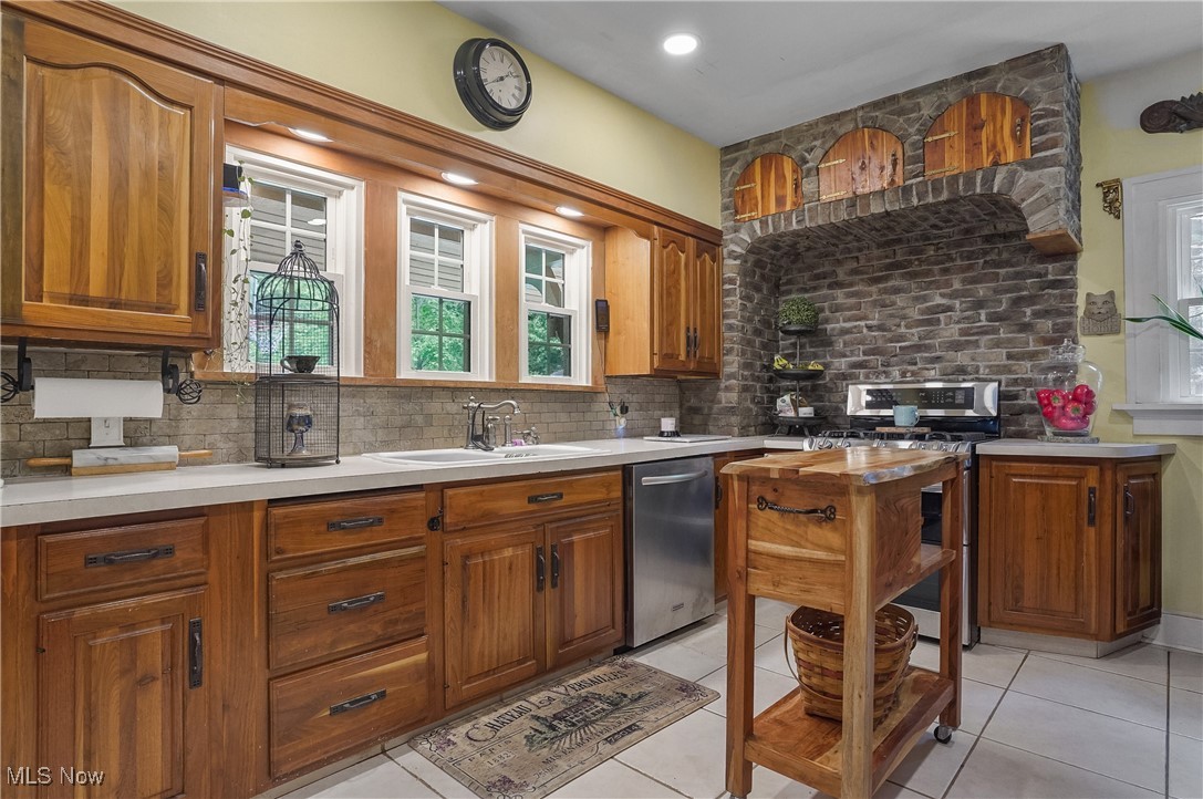 460 S Rose Boulevard, Akron, Ohio image 14