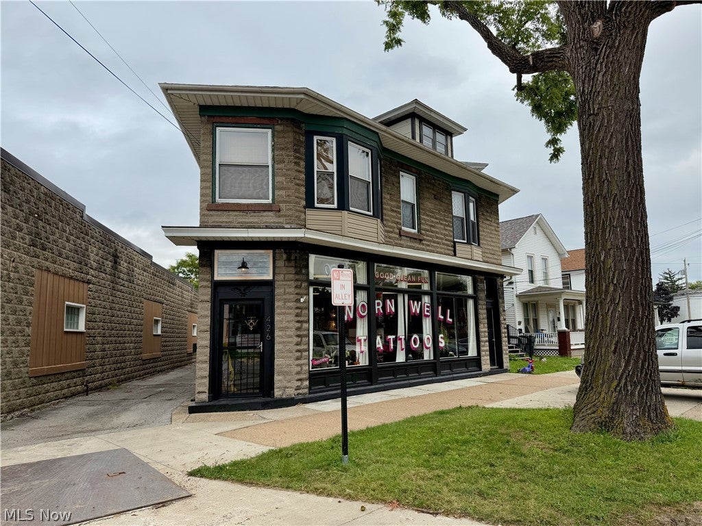 426 Huron Avenue