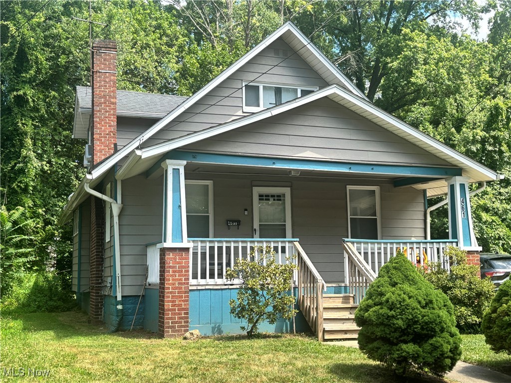 Welcome to 461 Bacon Avenue! This is a well-kept three bedroom one bath Cape Cod located in Akron, Ohio. The main floor features a bright and cozy living room, one bedroom and a newly remodeled kitchen with stainless steel appliances and a sliding back door that gives access to the patio. On the second floor, you have two additional bedrooms. This home is great for first time homebuyers as well as investors. This property is currently tenant occupied, already generating rental income, making it a good turnkey investment property. The long-term tenant keeps the home in great condition, offering immediate cash flow potential. Whether you're looking for a place to call home or a smart addition to your investment portfolio, this Akron gem is a must see!
Photos taken before being tenant occupied.