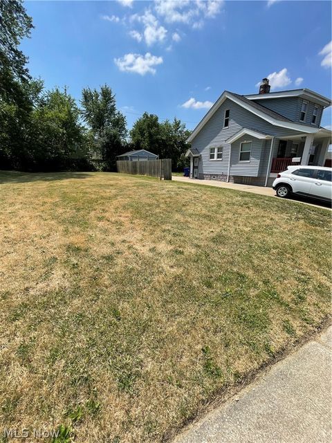 Vacant Land For Sale - 7710 Connecticut Avenue<br/> Cleveland, OH 44105