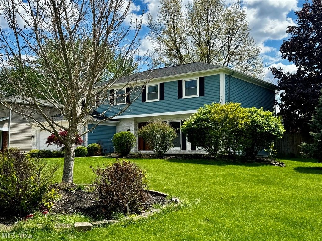 Photo of 17051 Hunting Meadows Drive, Strongsville, OH 44136 (MLS # 5207971)