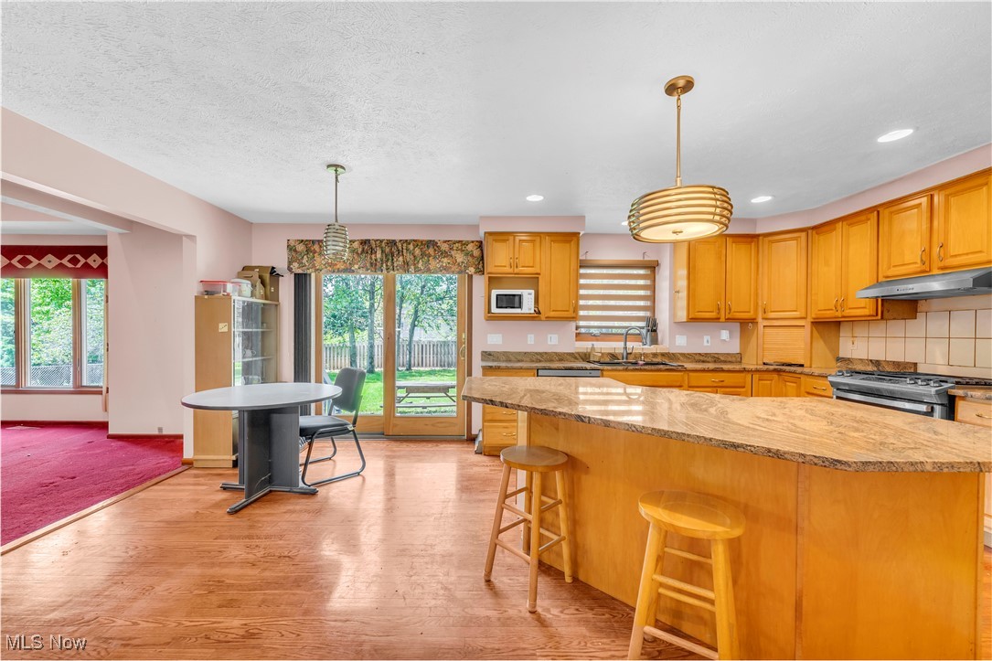 2736 Green Road