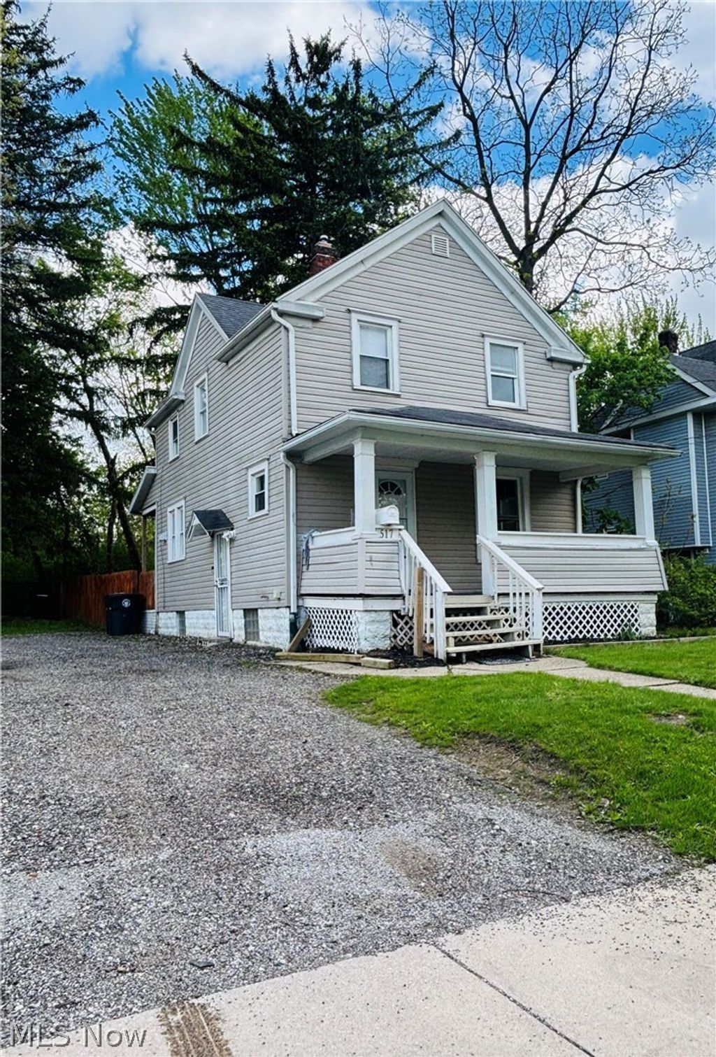 Photo of 517 East Avenue, Akron, OH 44320 (MLS # 5207334)