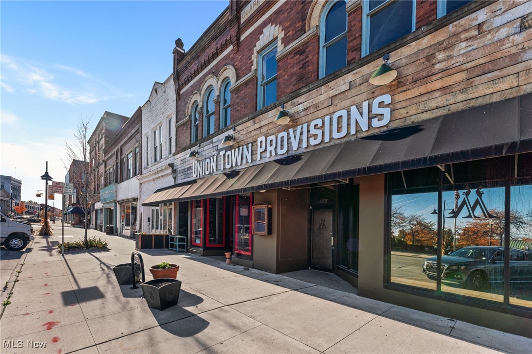 422 Broadway