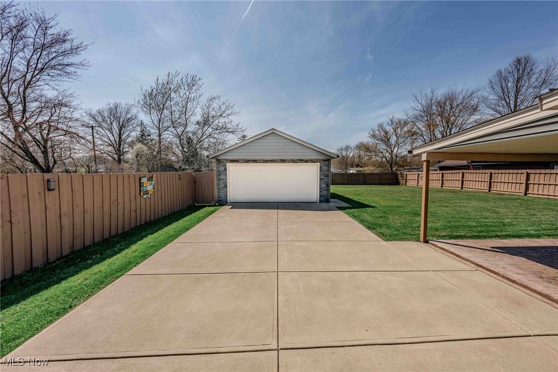12478 Harmony Drive, Grafton, Ohio image 24