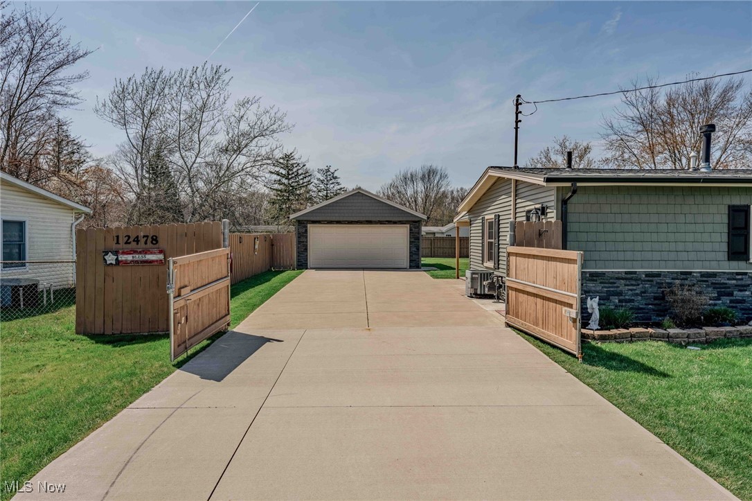 12478 Harmony Drive, Grafton, Ohio image 21