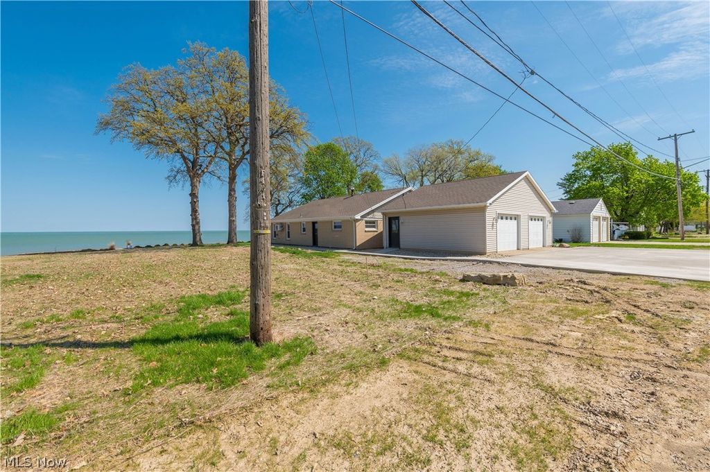 Photo of 3842 Edgewater Drive, Vermilion, OH 44089 (MLS # 5214959)