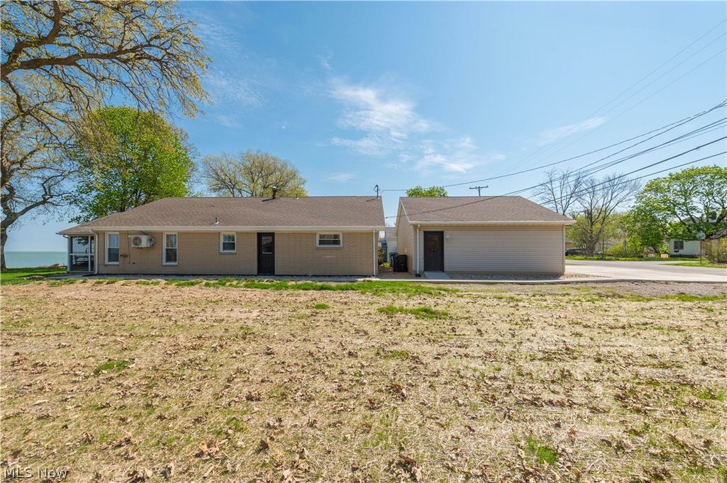 Photo of 3842 Edgewater Drive, Vermilion, OH 44089 (MLS # 5214959)
