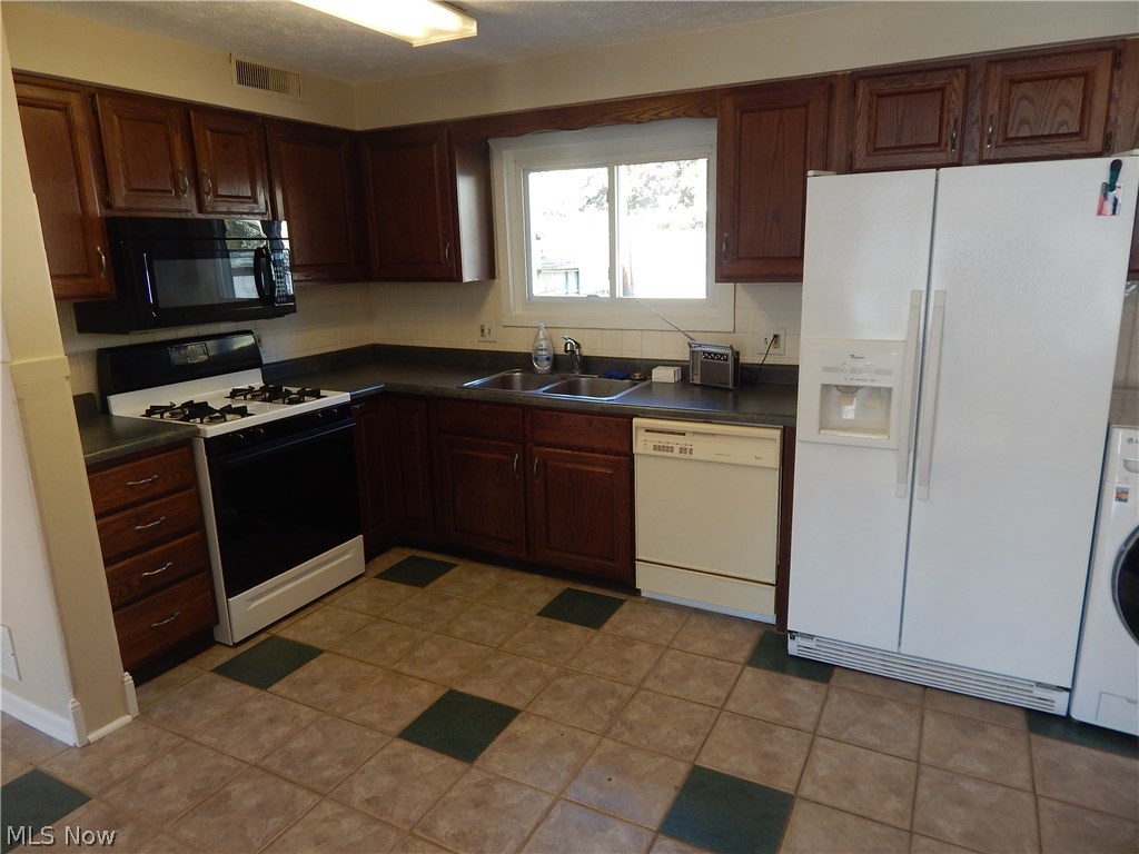 Cuya Manor Sub - Residential Lease