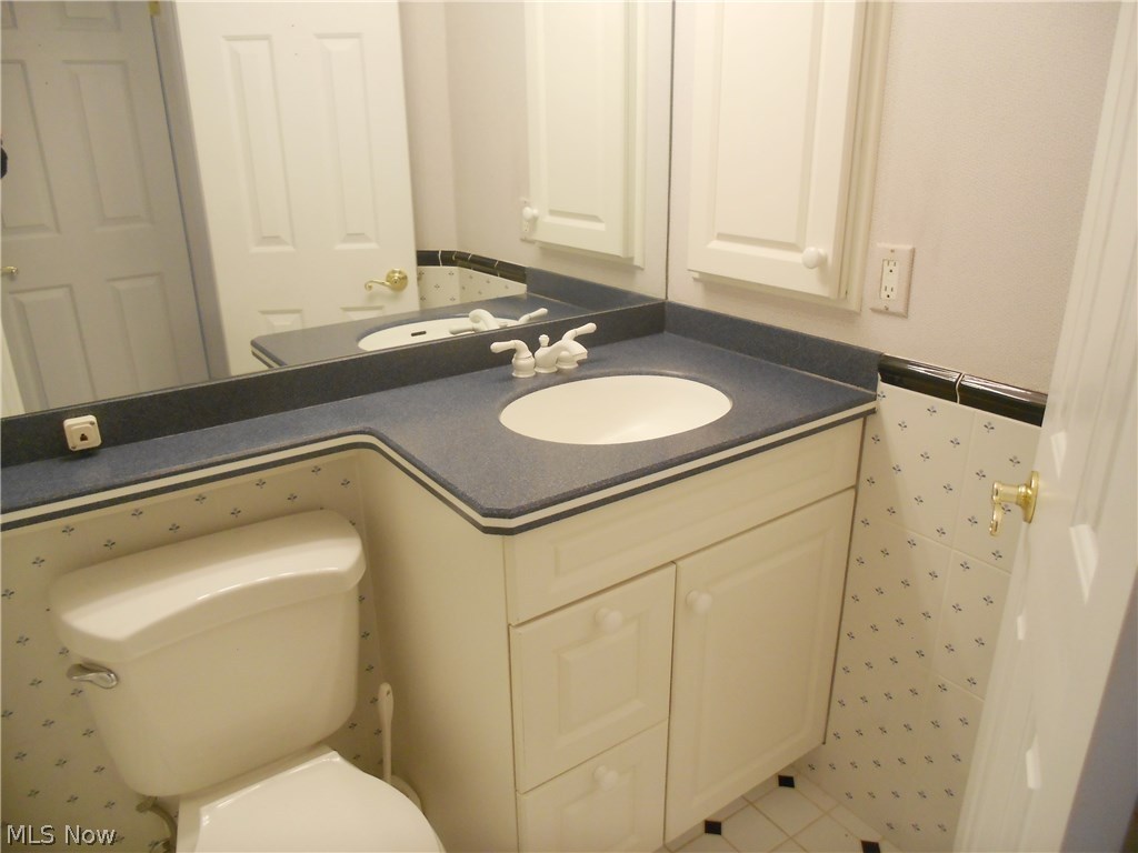 Silver Lake Towers Condo - Residential