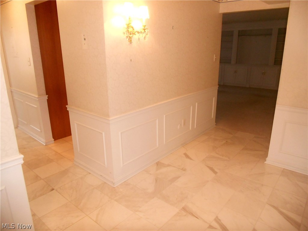 Silver Lake Towers Condo - Residential