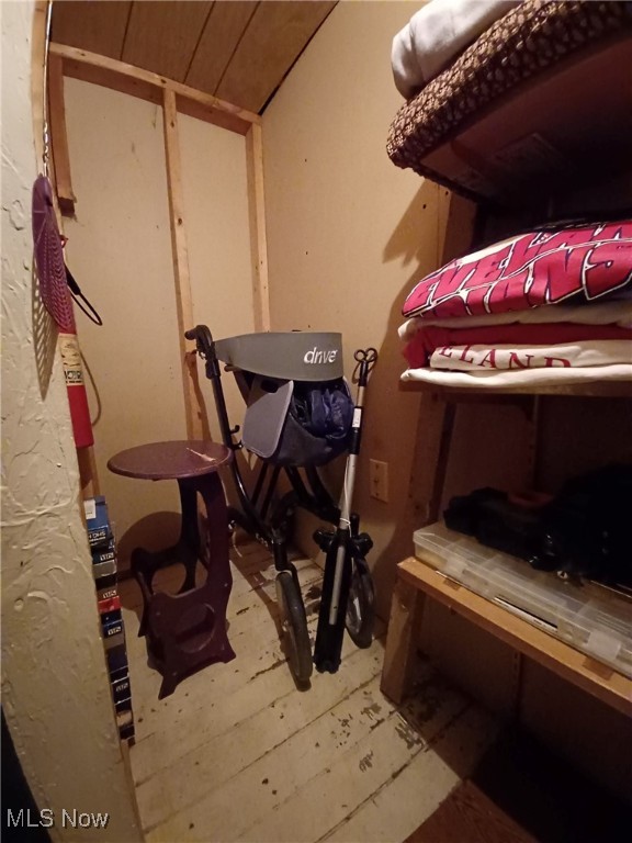 Alexander Sacketts Sub - Commercial Sale