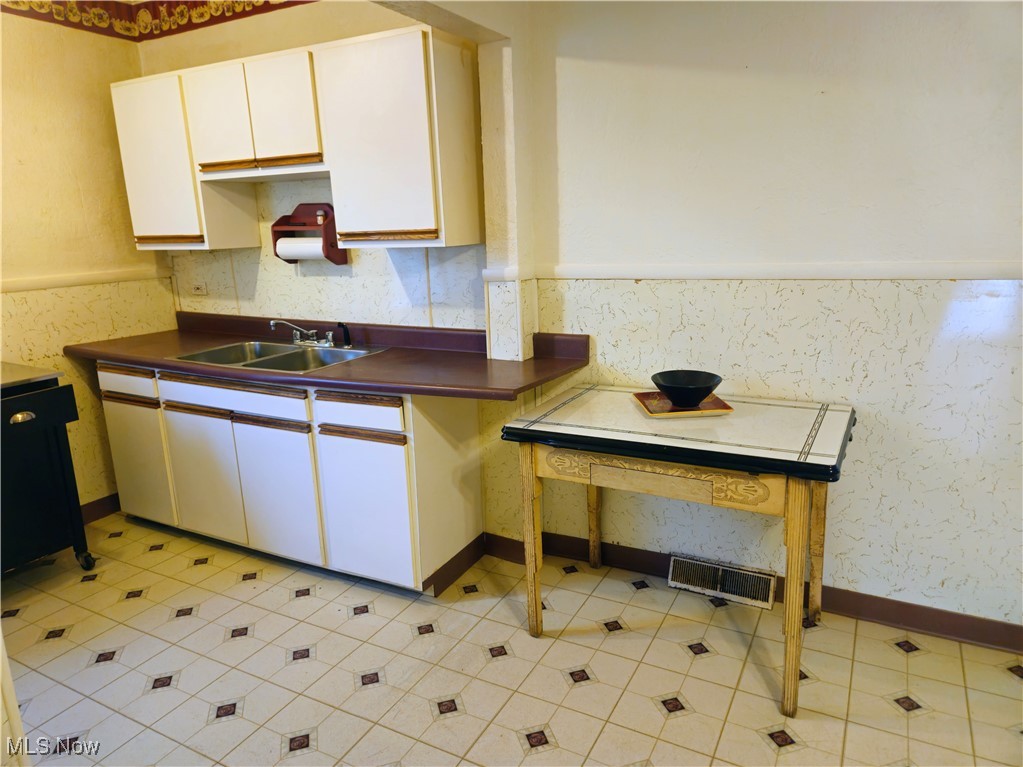 Alexander Sacketts Sub - Commercial Sale