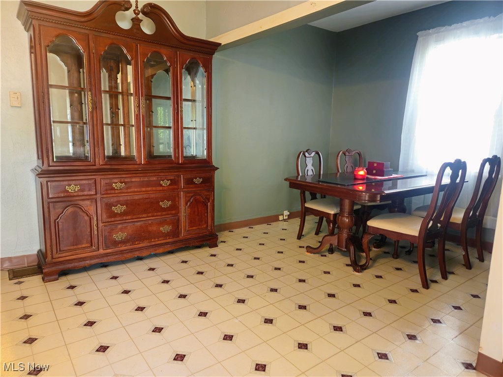 Alexander Sacketts Sub - Commercial Sale