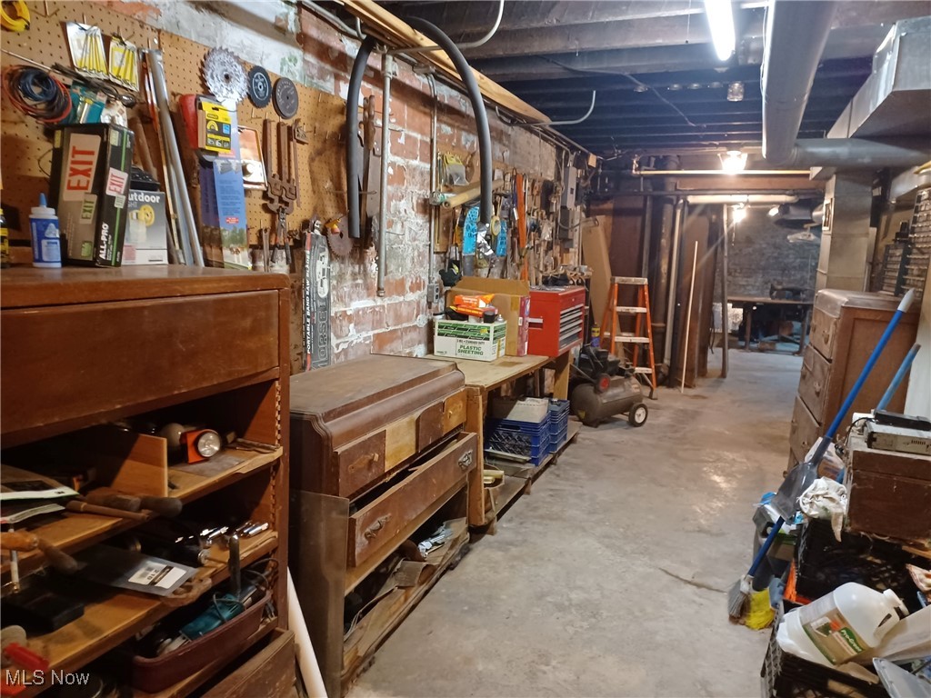 Alexander Sacketts Sub - Commercial Sale