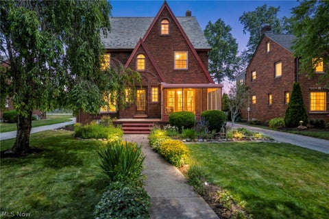Homes For Sale - 17120 Greenwood Avenue<br/> Cleveland, OH 44111