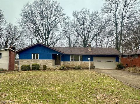 Homes For Sale - 820 Hartzell Avenue<br/> Trumbull County, Niles, OH 44446