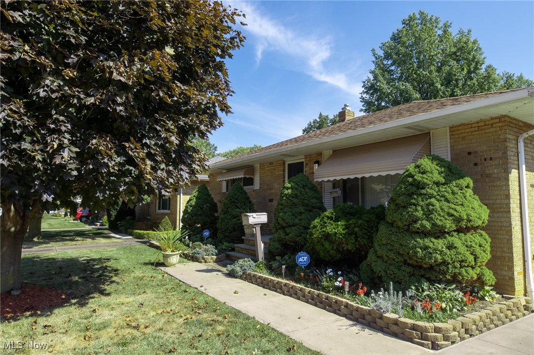 Pride in ownership this maintained and manicured all brick ranch includes 3 bedrooms, 2 full baths, beautiful hardwood flooring through out, spacious eat in kitchen including pantry, vinyl windows, 3 dimensional roof on the house & garage. Approx. 15 years young, full finished basement with separate office & or bedroom, 2 storage rooms, laundry on lower level or can be accommodated on the 1st floor mud room, all connections are installed. Move in ready! Full concrete driveway with extended patio for your morning coffee or beverage of your choice. Full chain linked fence, above ground pool with solar cover and all equipment stays. This homes features are endless. This home has it all come make this beauty home. Possession can happen quickly. POS compliant. Motivated Seller bring reasonable offers.