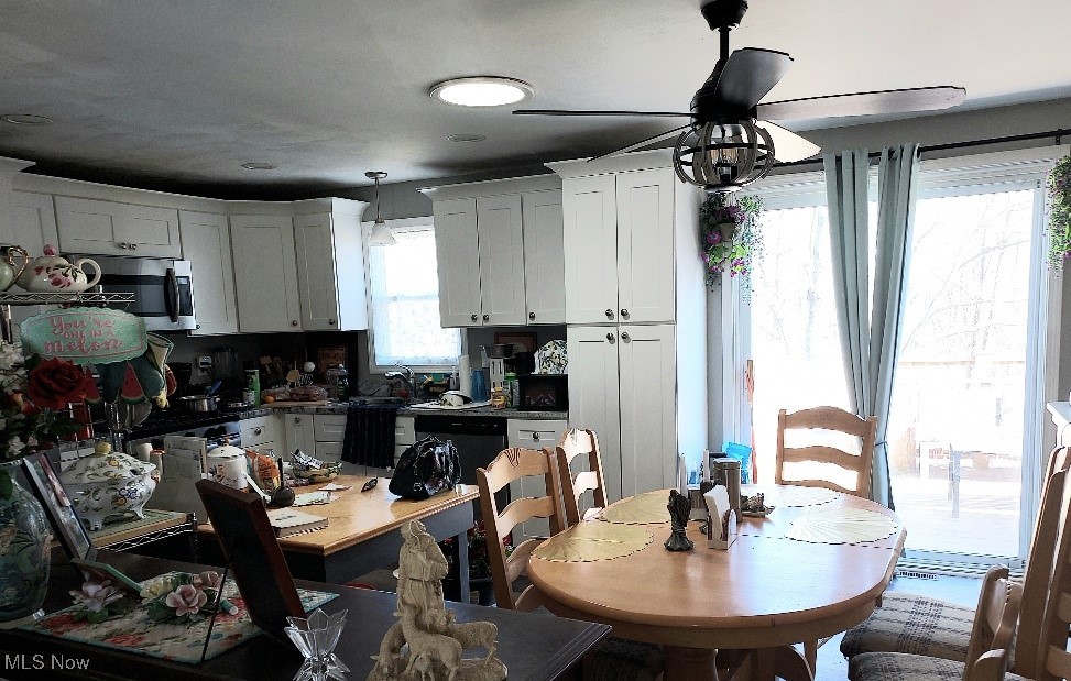 1047 Wilshire Drive, Youngstown, Ohio image 5