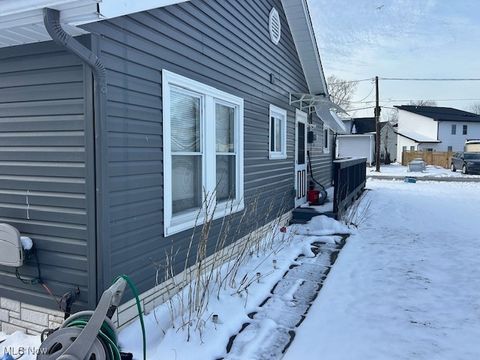 Tiny photo for 845 Shadowrow Avenue, Willoughby, OH 44094 (MLS # 5179692)