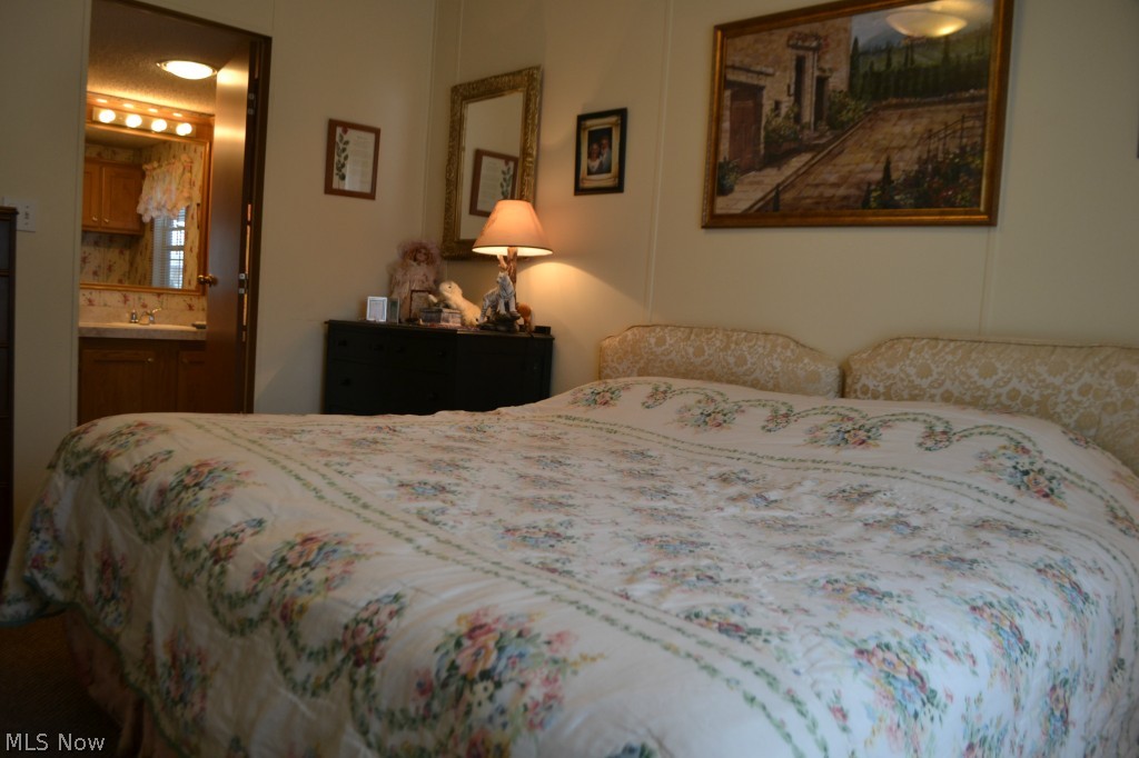 Navarre Village - Residential