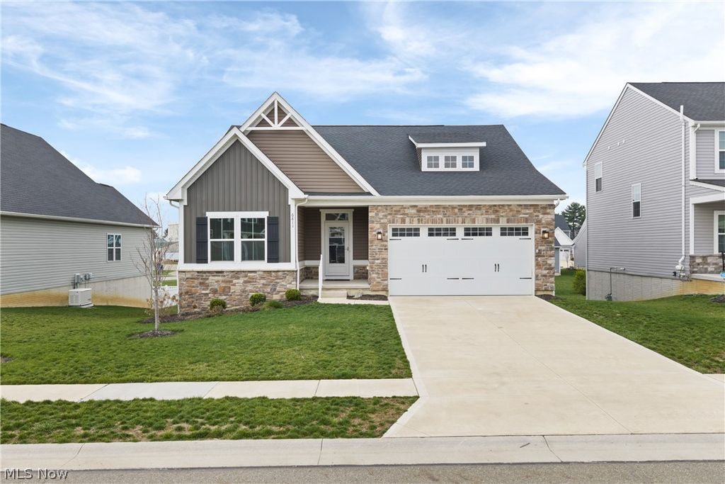 Photo of 6811 Harrington Court Avenue NE, Canton, OH 44721 (MLS # 5195928)