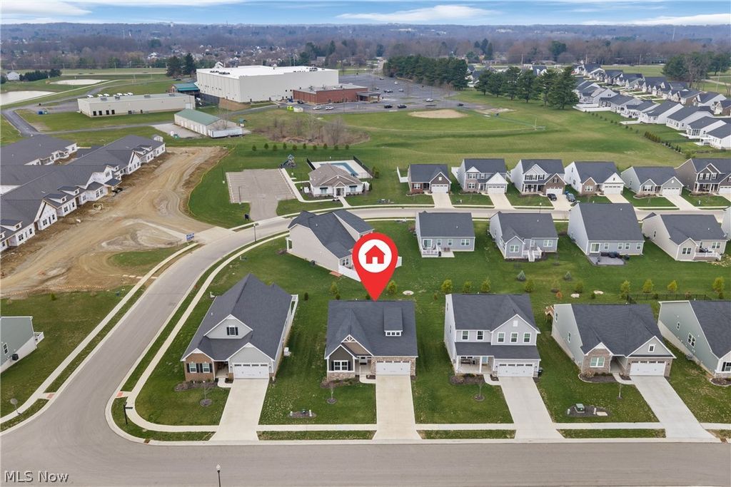 Photo of 6811 Harrington Court Avenue NE, Canton, OH 44721 (MLS # 5195928)