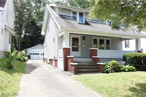 Homes For Sale - 34 E Rosewood Avenue<br/> Akron, OH 44301