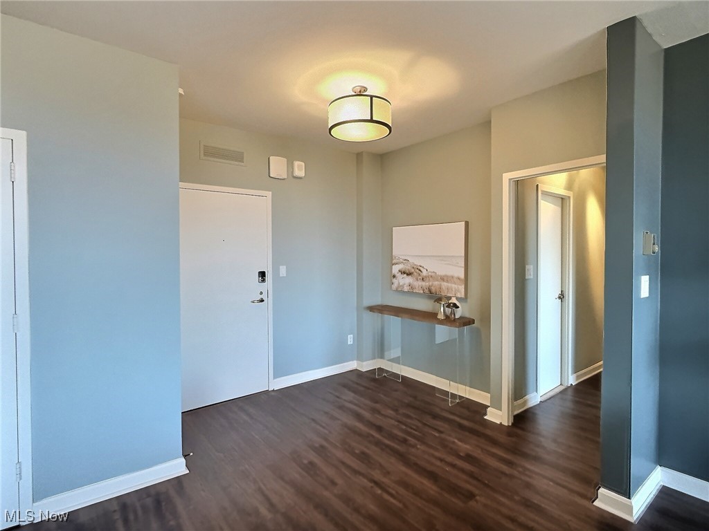 One Bratenahl Place Condo - Residential