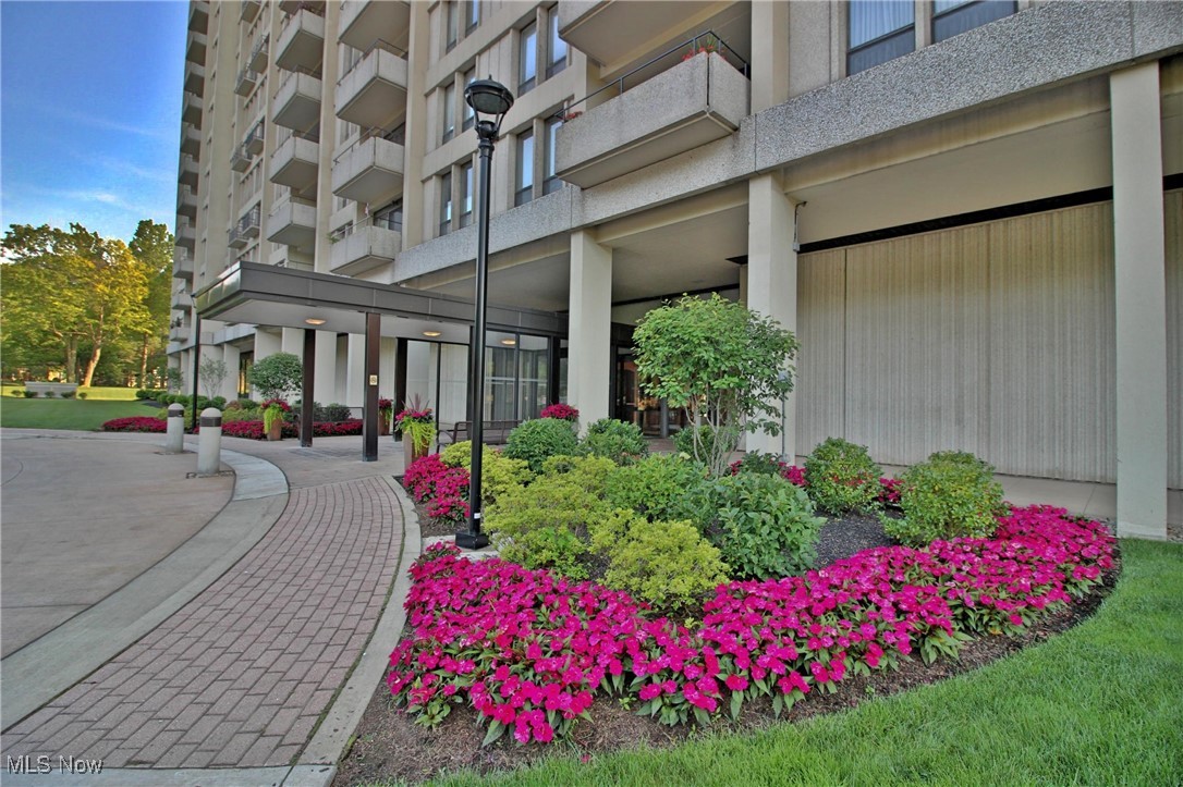 One Bratenahl Place Condo - Residential