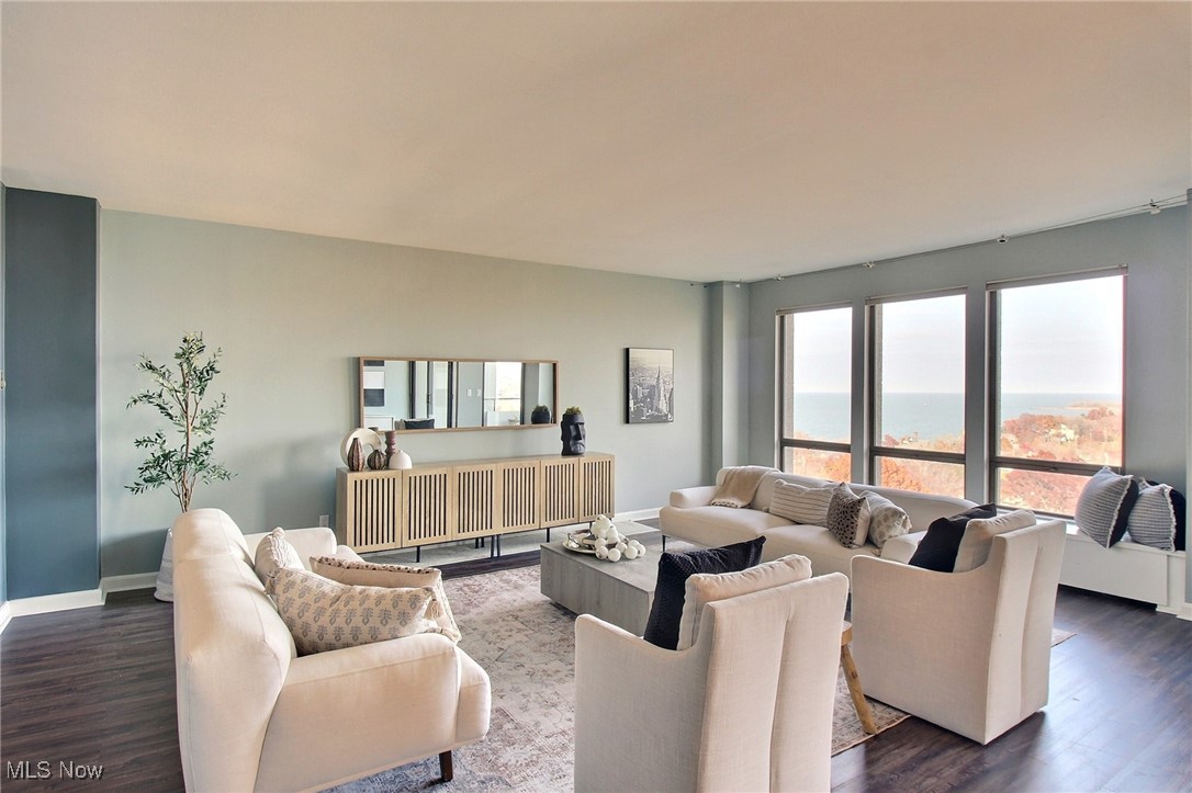 One Bratenahl Place Condo - Residential