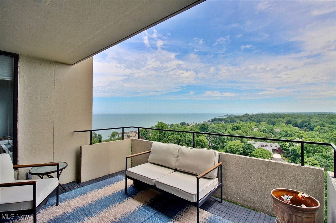 One Bratenahl Place Condo - Residential