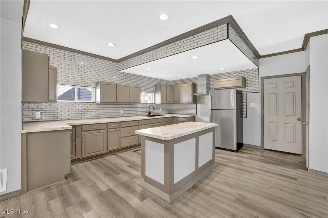 Lewis Miller - Residential