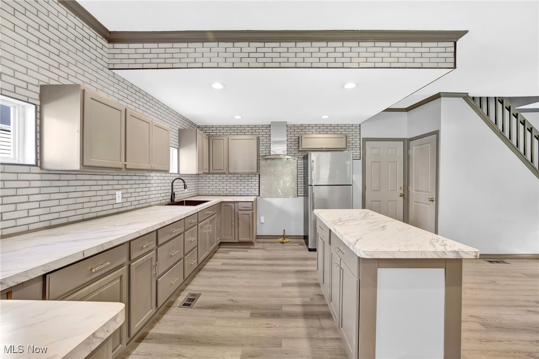 Lewis Miller - Residential