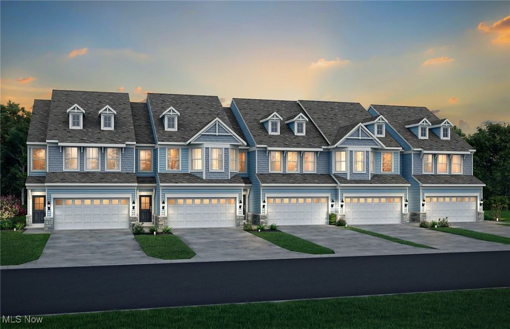 Photo of 950 Memory Lane, Aurora, OH 44202 (MLS # 5168244)