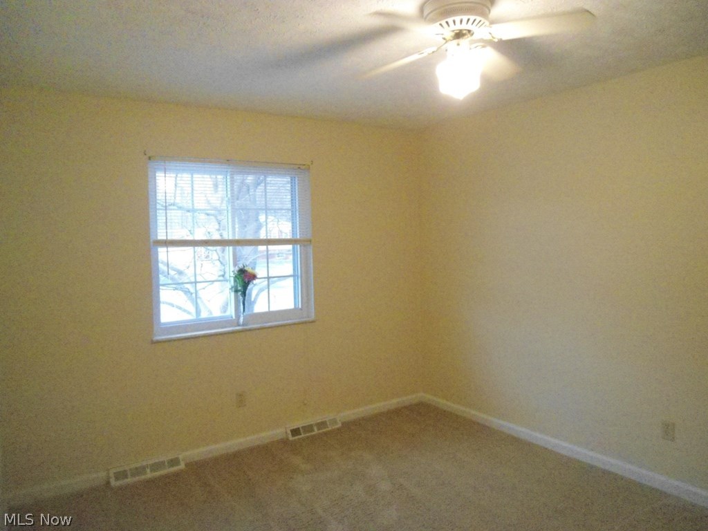 Lake Grove Estates - Residential