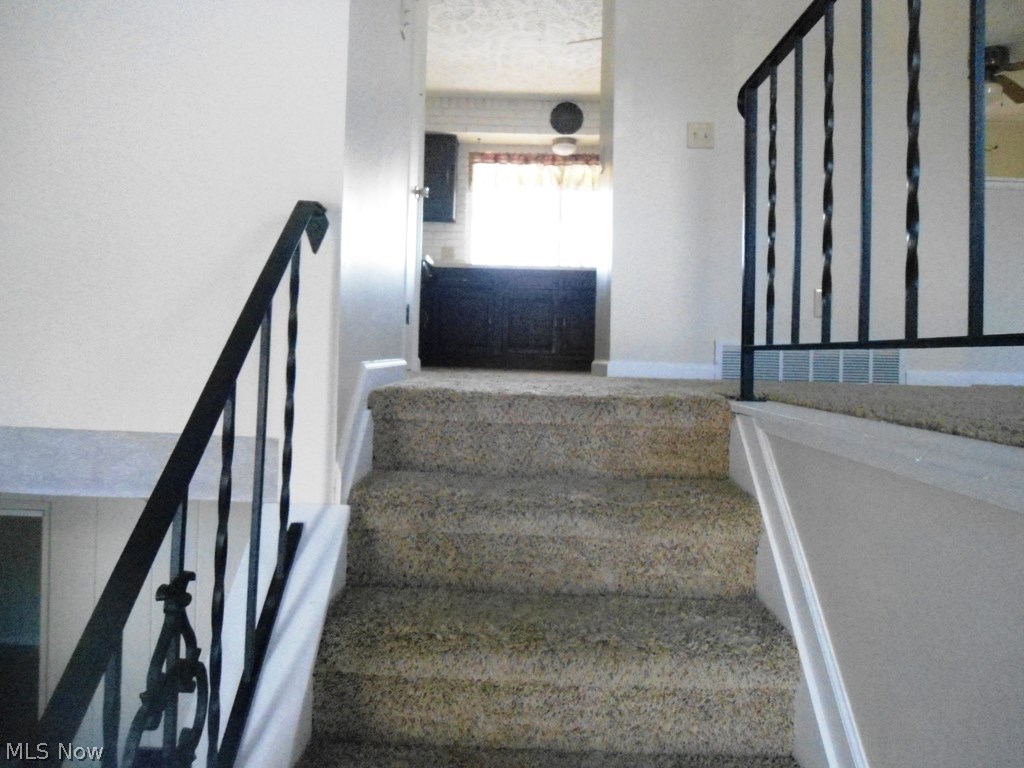 Lake Grove Estates - Residential