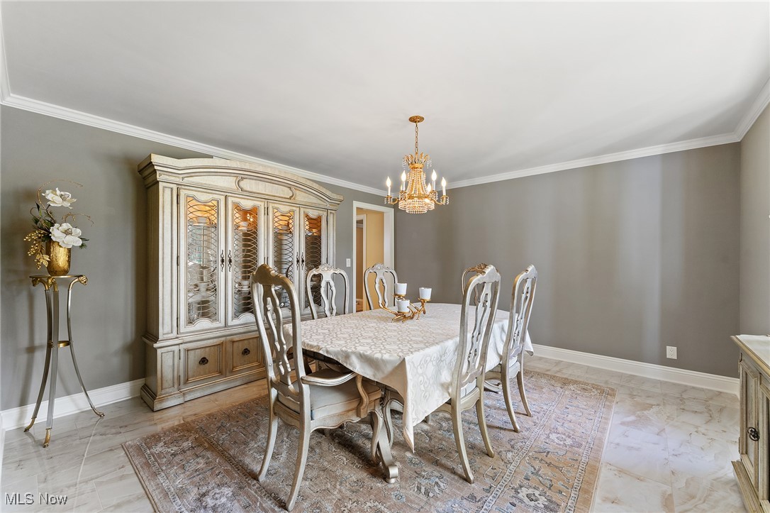 Hamilton Lake Manor #3 - Residential