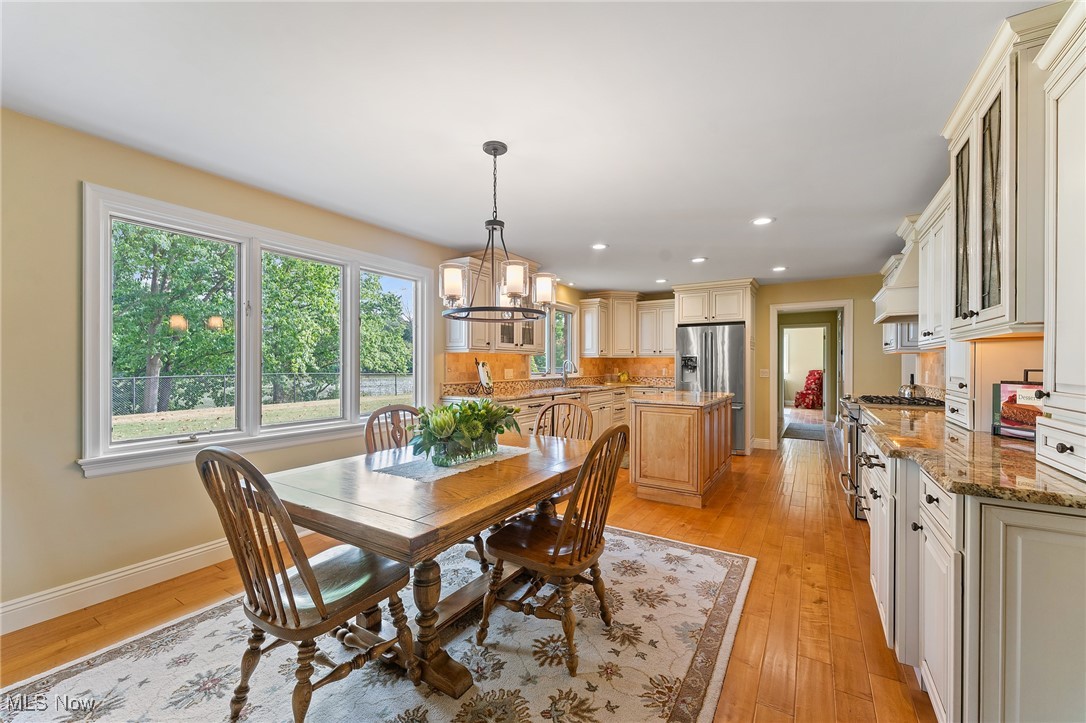 Hamilton Lake Manor #3 - Residential