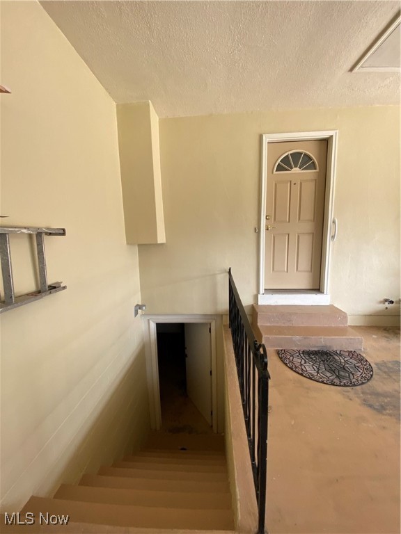 Hamilton Lake Manor #3 - Residential