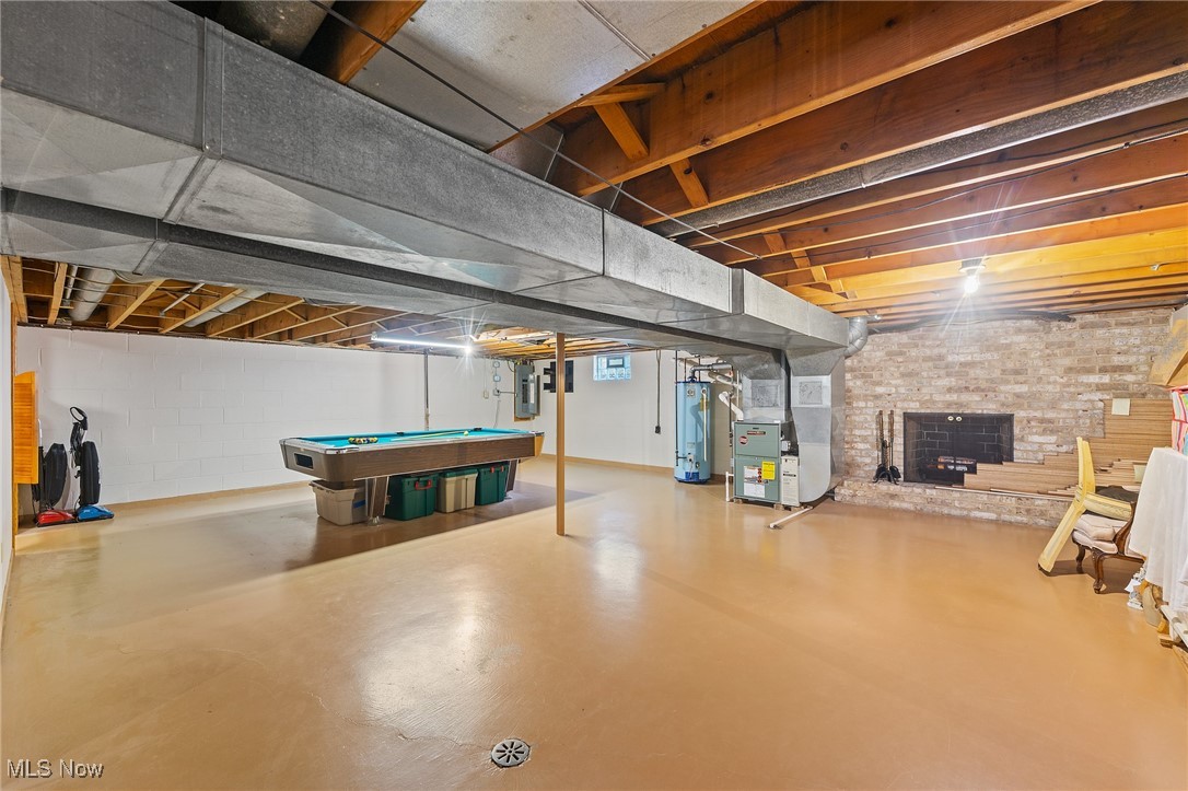 Hamilton Lake Manor #3 - Residential