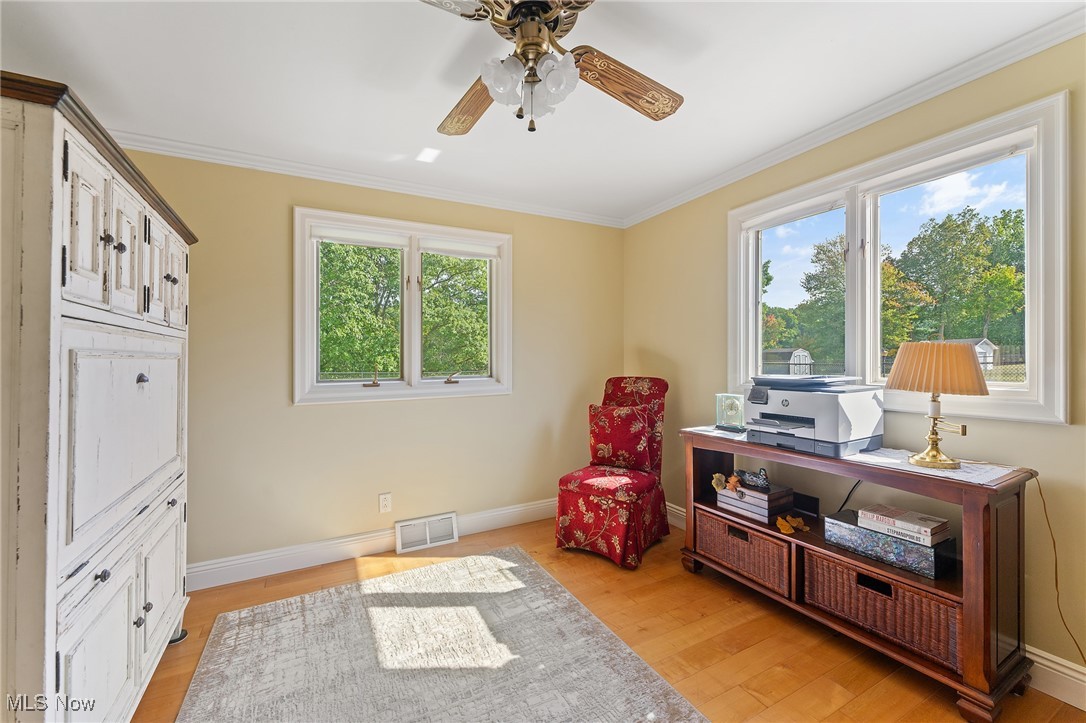 Hamilton Lake Manor #3 - Residential