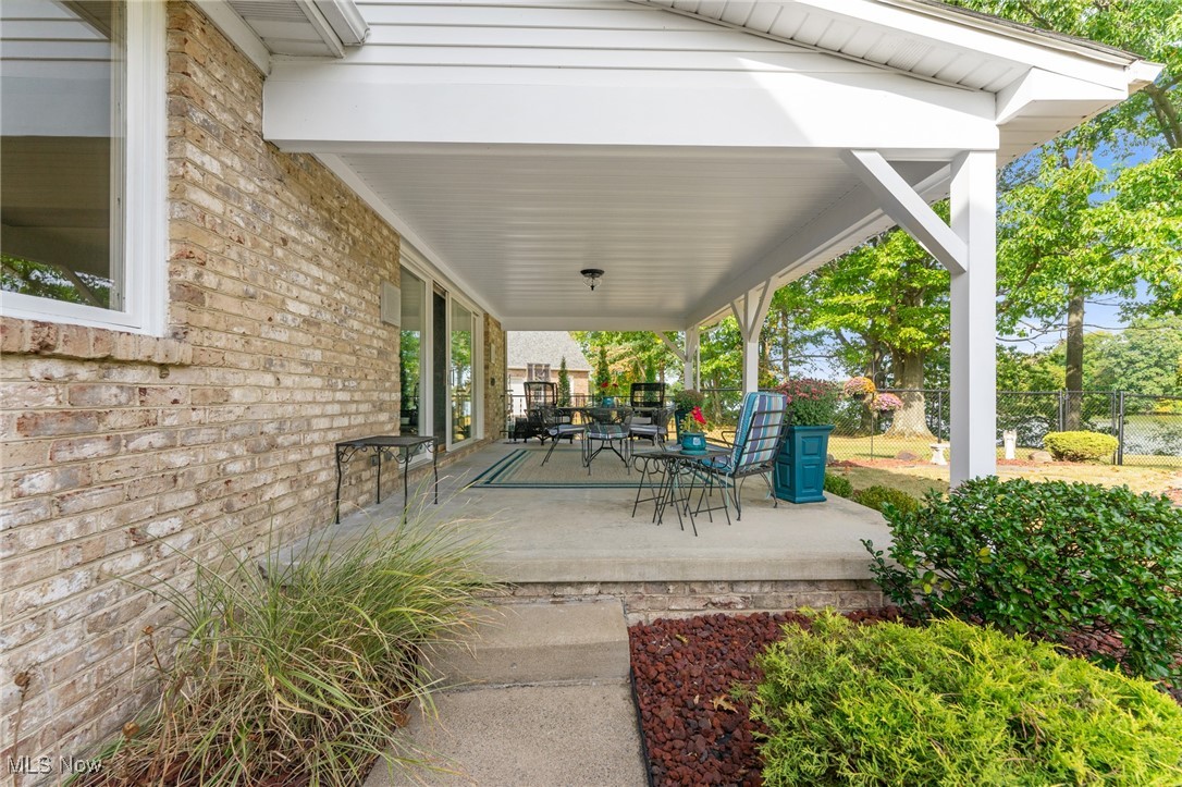 Hamilton Lake Manor #3 - Residential