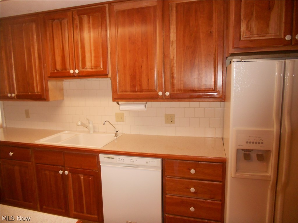 Silver Lake Towers Condo - Residential