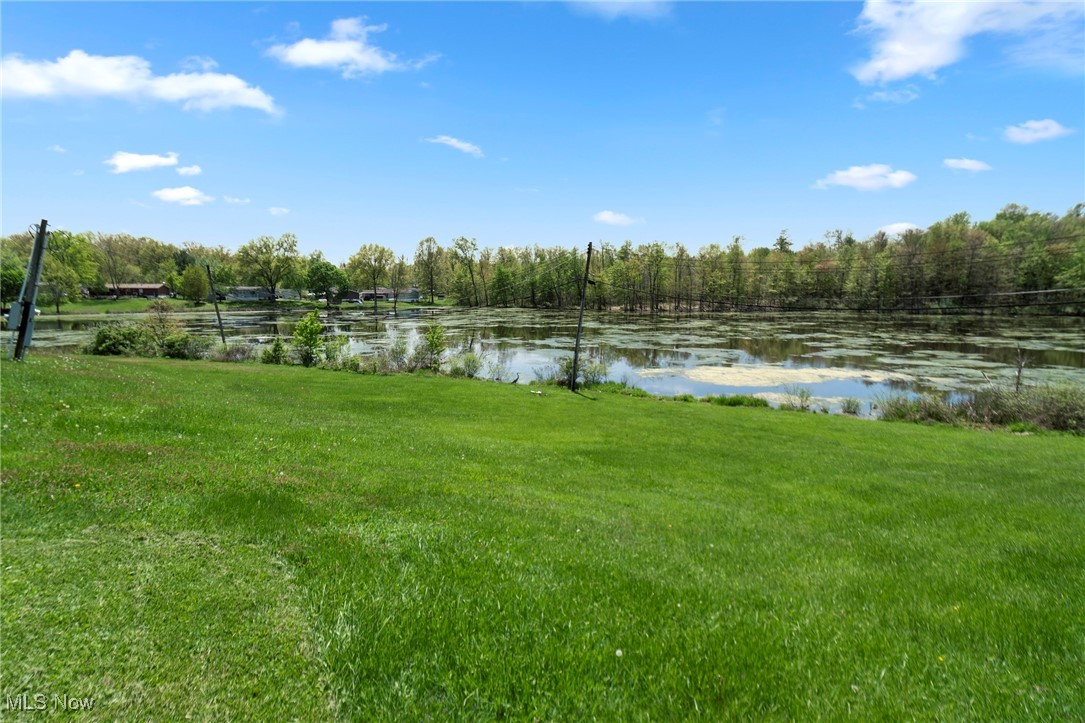4765 Valley Hills Drive, Ravenna, Ohio image 2