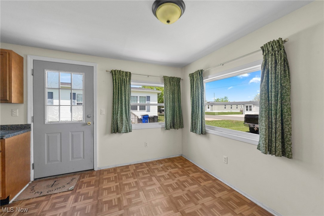 4765 Valley Hills Drive, Ravenna, Ohio image 6