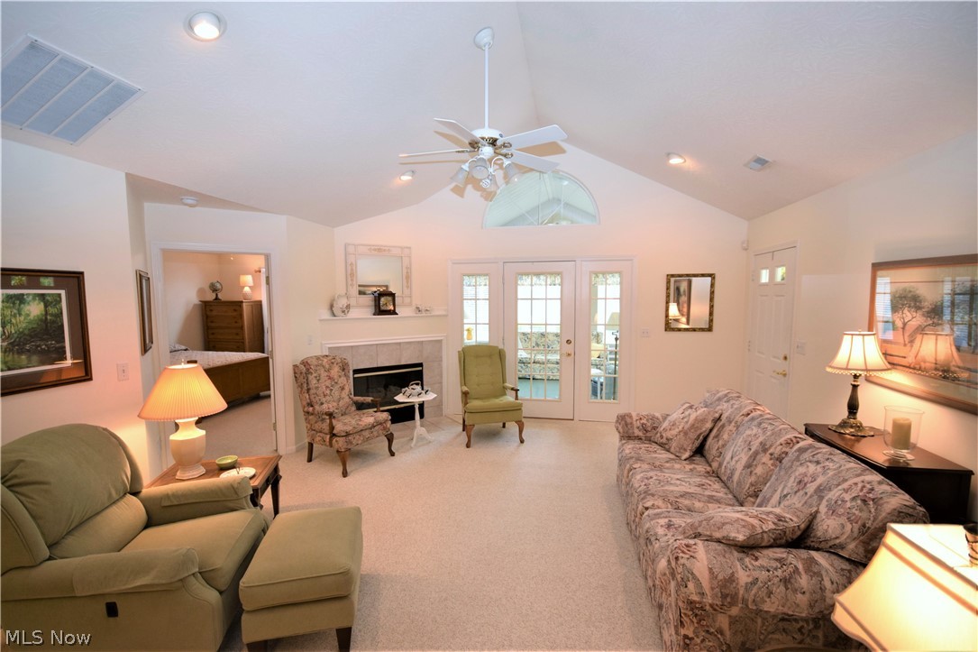 Villas/Chapel Hill Condo Ph I - Residential