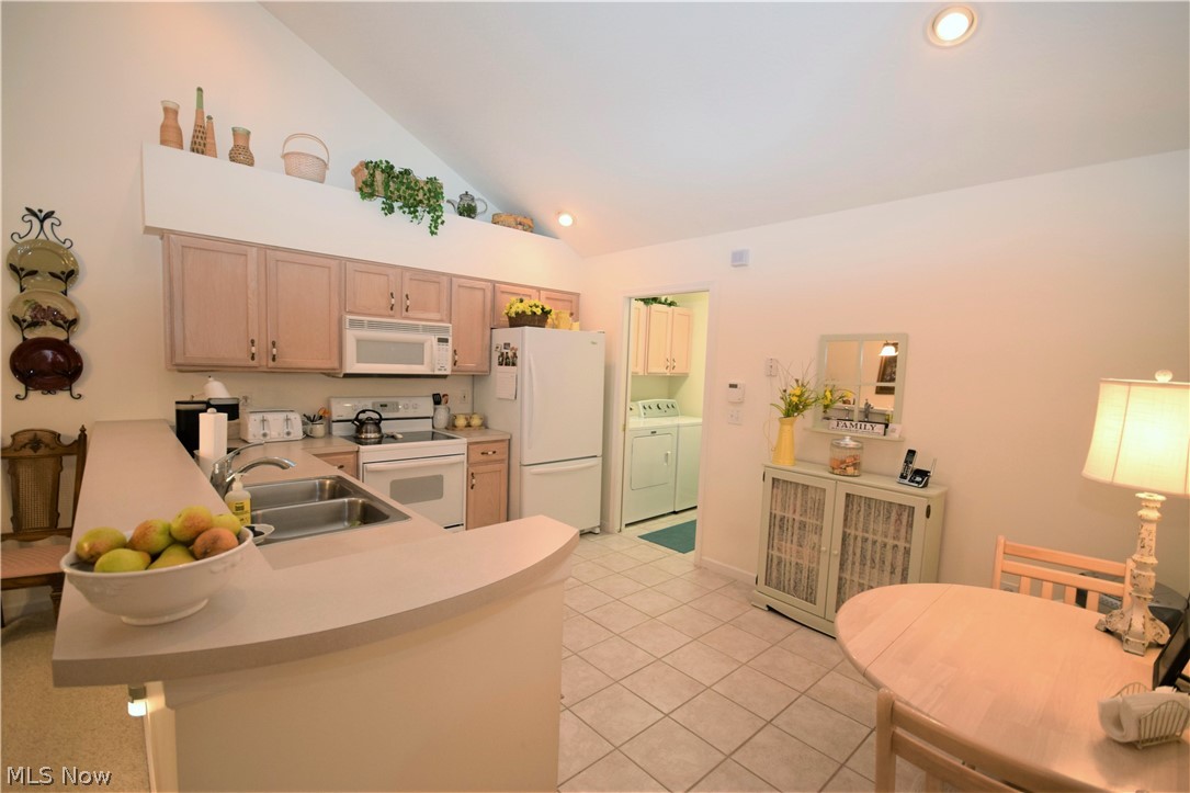 Villas/Chapel Hill Condo Ph I - Residential