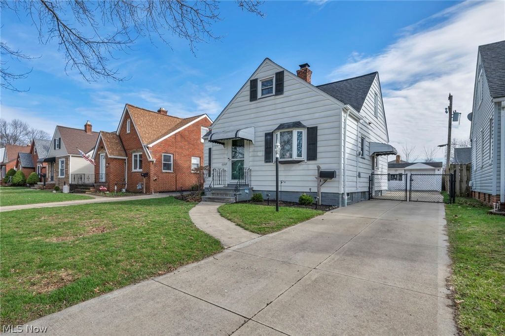 Photo of 6207 Gilbert Avenue, Parma, OH 44129 (MLS # 5195440)